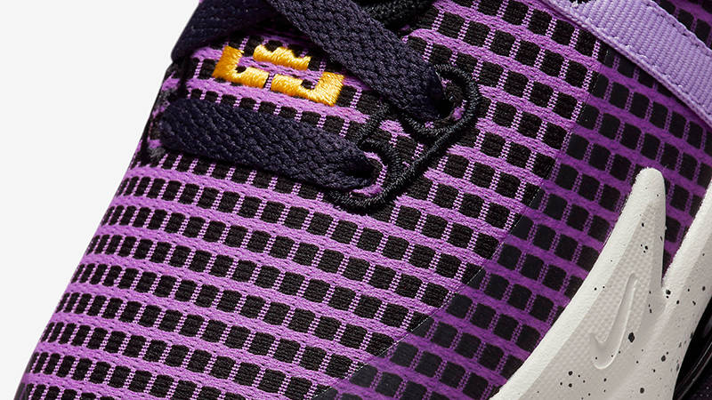 Nike LeBron Witness 7 Lakers Graffiti FD0209-001 Detail