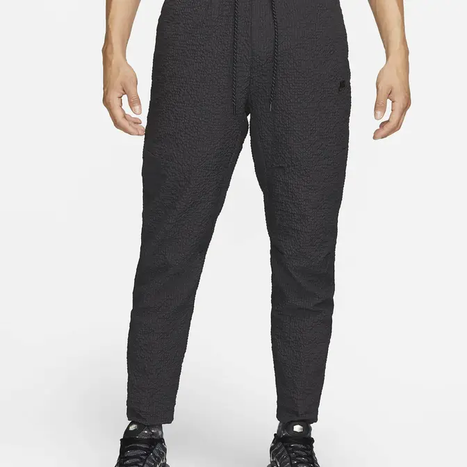 Nike black woven joggers hot sale