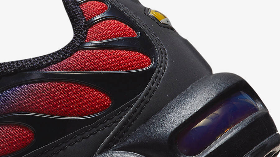 nike tn air max plus black red