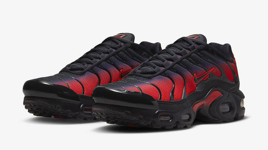 black and red air max tn