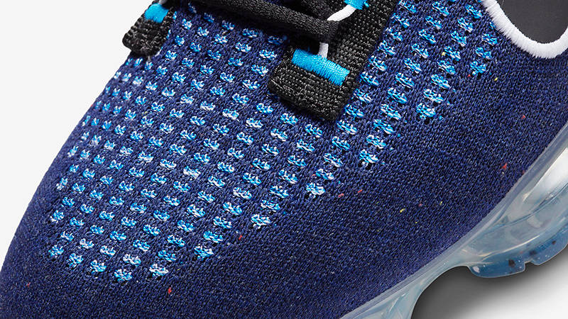 nike vapormax navy blue and white