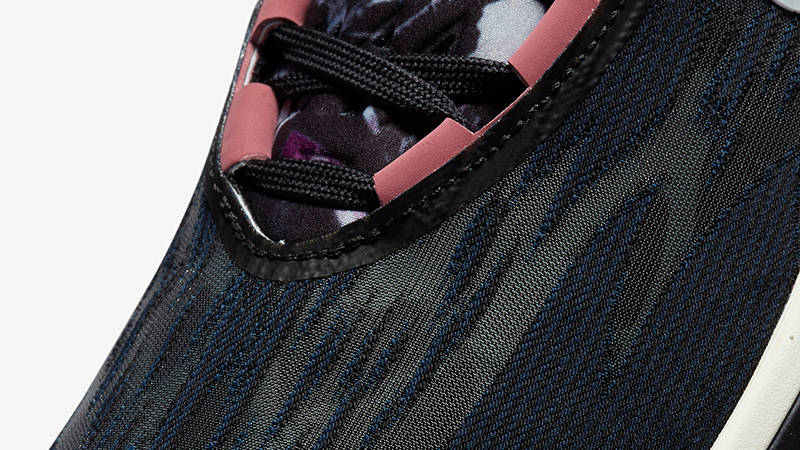 Nike Zoom GT Cut 2 Black Desert Berry DJ6015-003 Detail