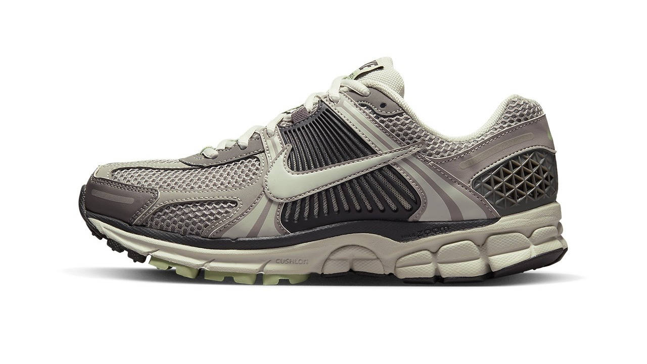 Nike Zoom Vomero 5 Cobblestone 1