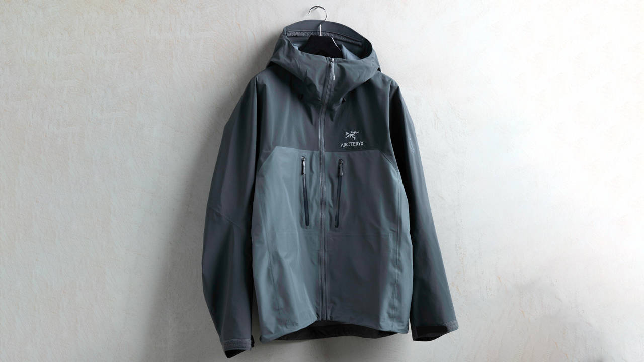 Outerwear Solutions: Our Top Winter Warmers Available at SEVENSTORE