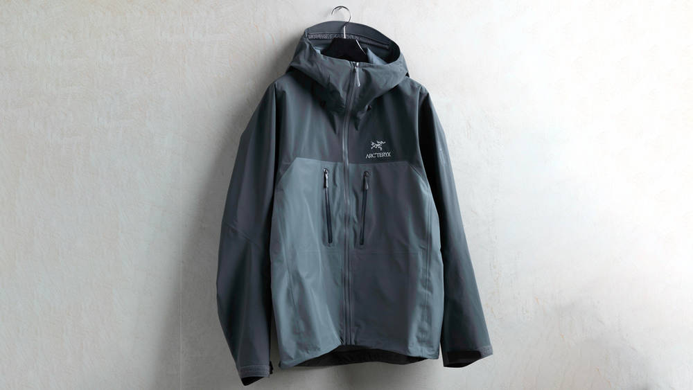 Image via SEVENSTORE Outerwear Solutions: Our Top Winter Warmers Available at SEVENSTORE