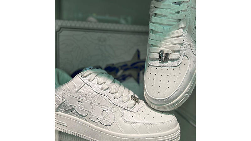 OVO x A BATHING APE BAPESTA White Detail