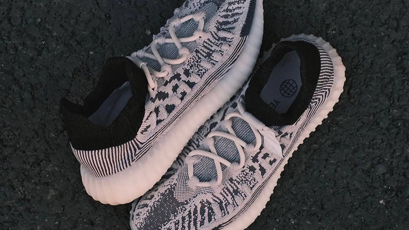 Yeezy Boost 350 V2 CMPCT Panda Top