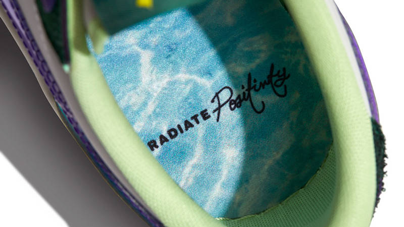 Air Jordan 1 Low Doernbecher Green Detail 3