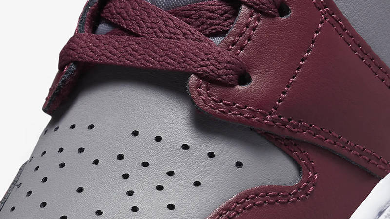 Air Jordan 1 Mid GS Team Red DQ8423-615 Detail