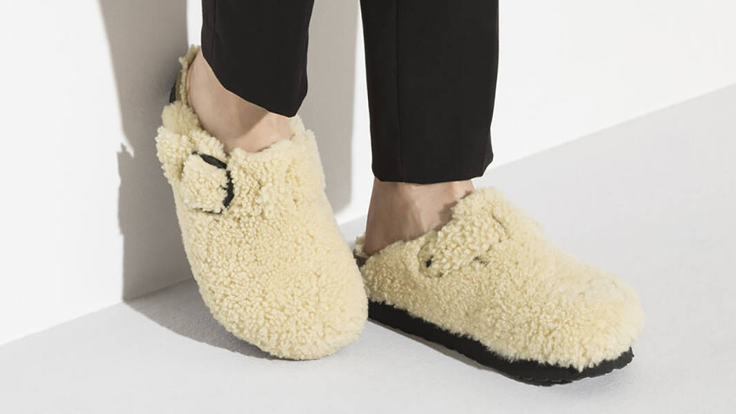 Birkenstock Boston Big Buckle Shearling Teddy Eggshell 1017677 on feet