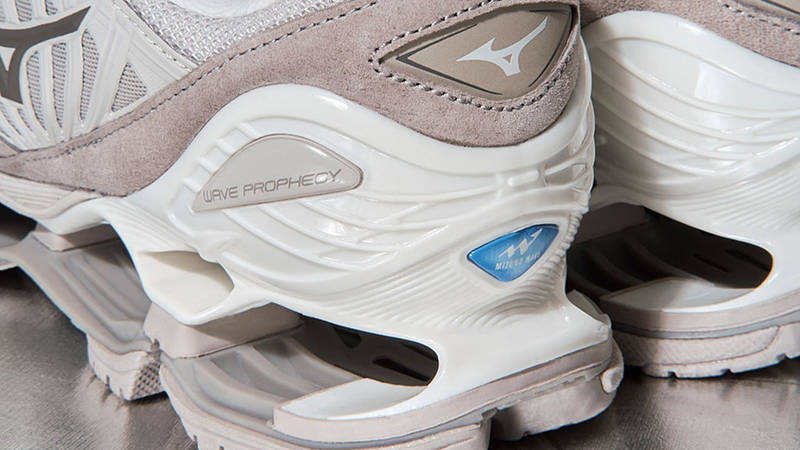 Mizuno Wave Prophecy LS Undyed Warm Grey Cream D1GA2262-01 Detail