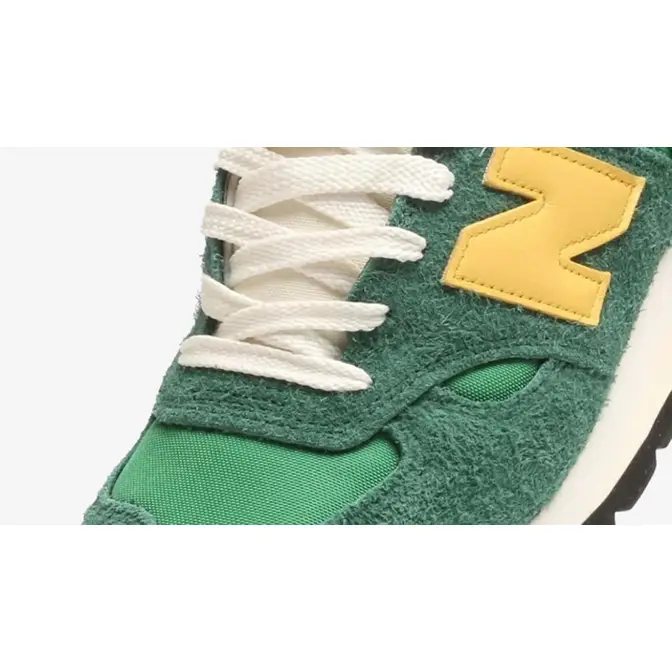 New balance green and outlet gold