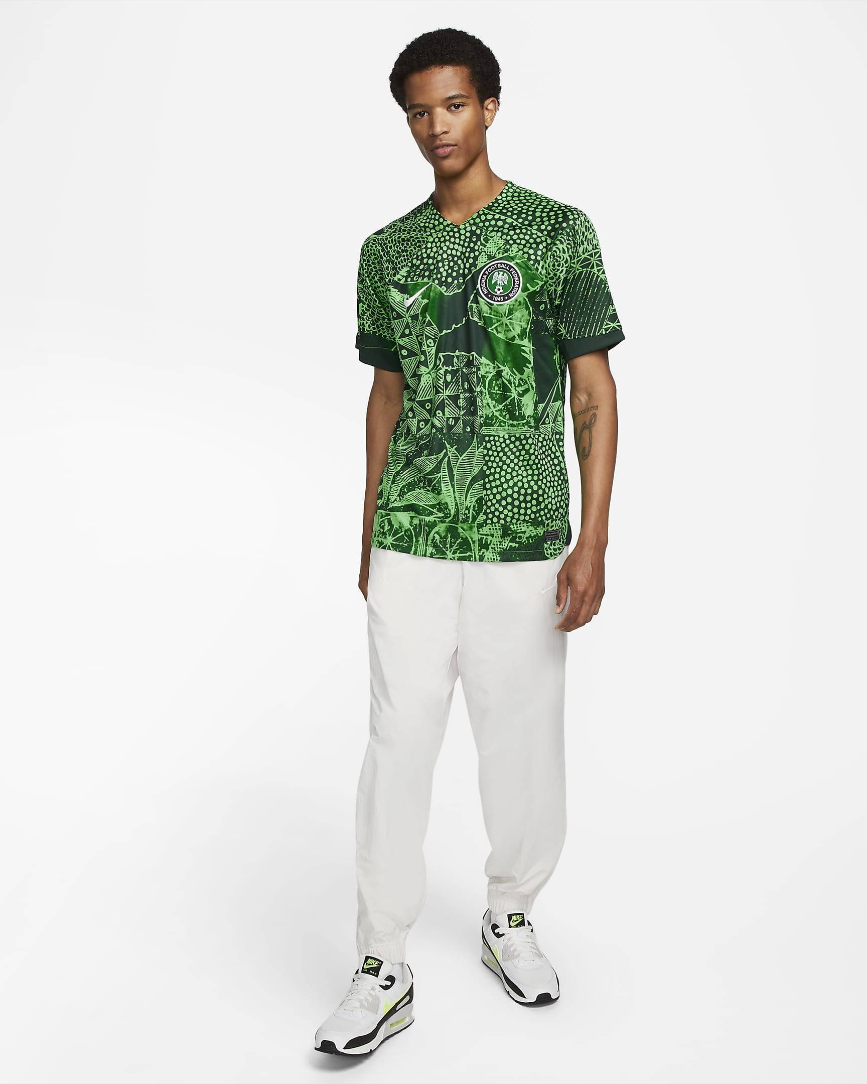 Nigeria 2022-23 Stadium Home Nike Dri-FIT Football Shirt Green Spark Full Image