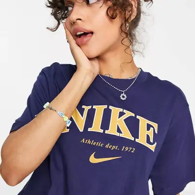 Nike Unisex retro athletics t-shirt in grey heather and navy