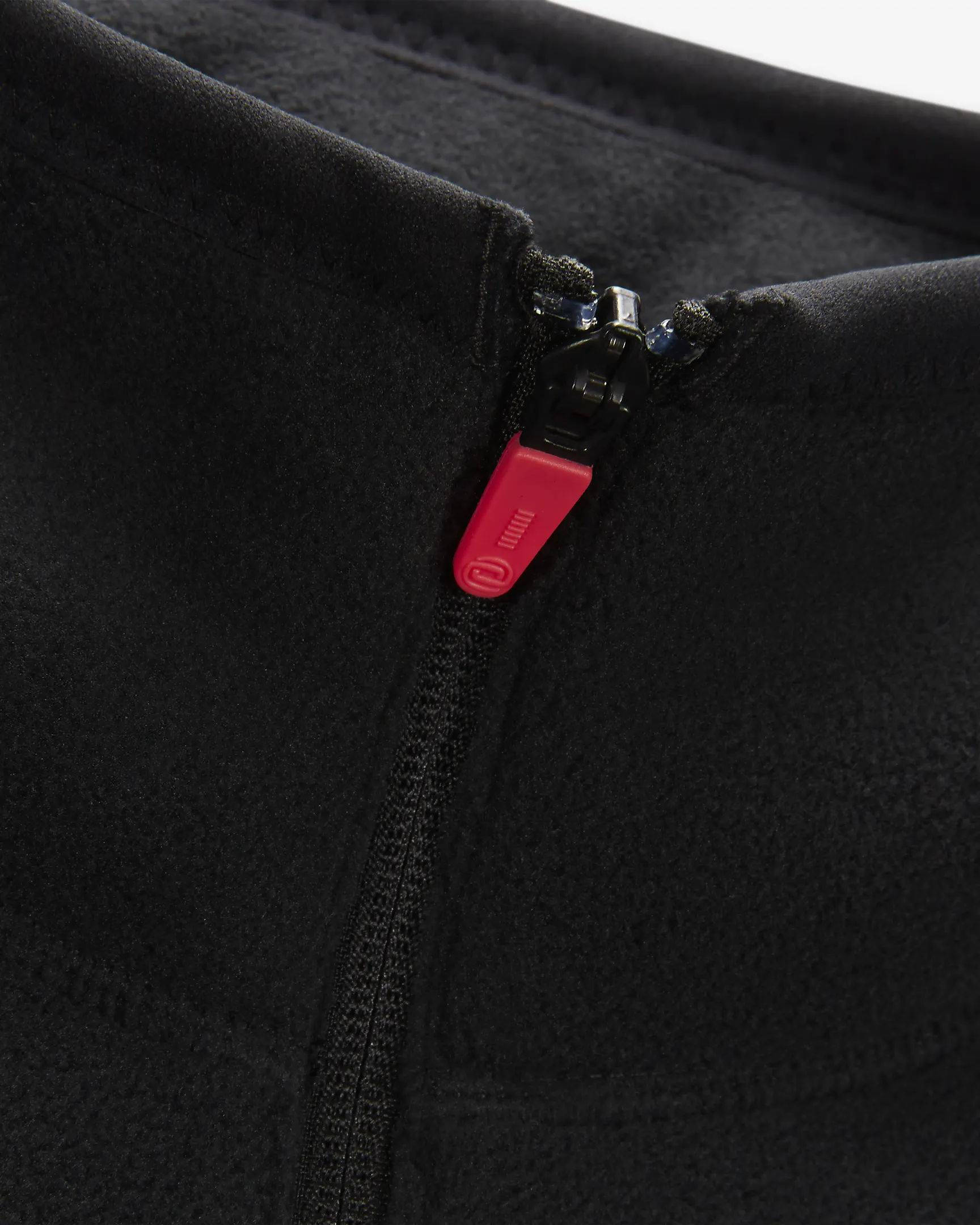 Nike x Travis Scott 1-4 Zip Top Black Zipper Closeup