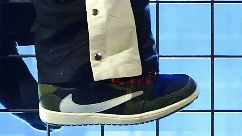 Travis Scott x Nike Air Jordan 1 Low OG Grammy Olive Side 2