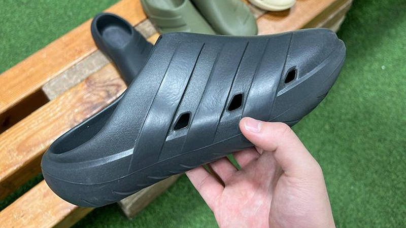 adidas EVA Clogs Black Side