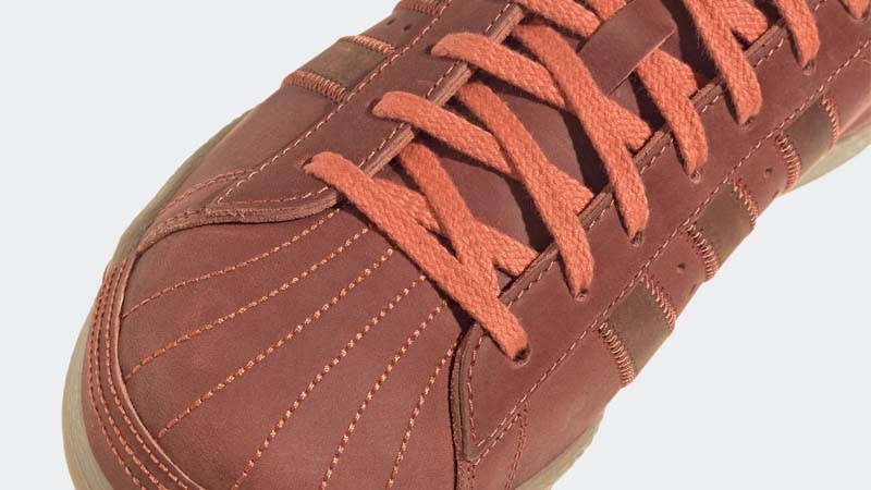 adidas Superstar 82 Surf Red Closeup