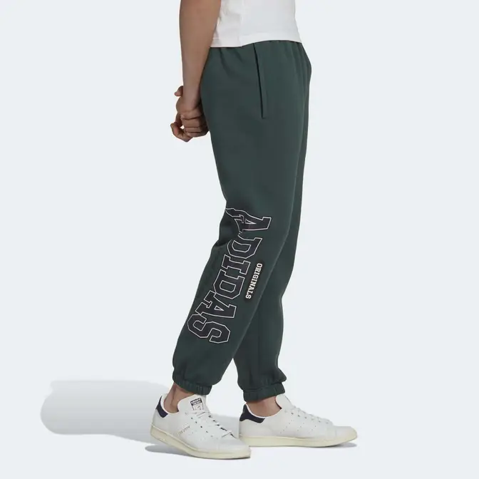 Adidas joggers clearance with converse