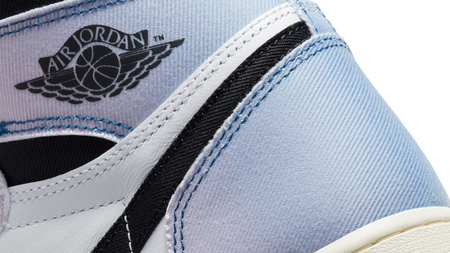 Here's An Official Look At the Air Jordan 1 OG Skyline Here's An Official Look At the Air Jordan 1 OG Skyline