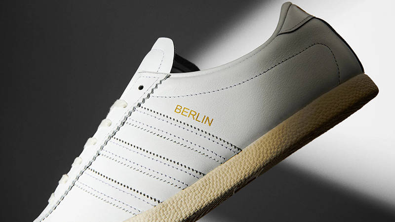 adidas gazelle silver green womens adidas Men's Primeblue NMD R1