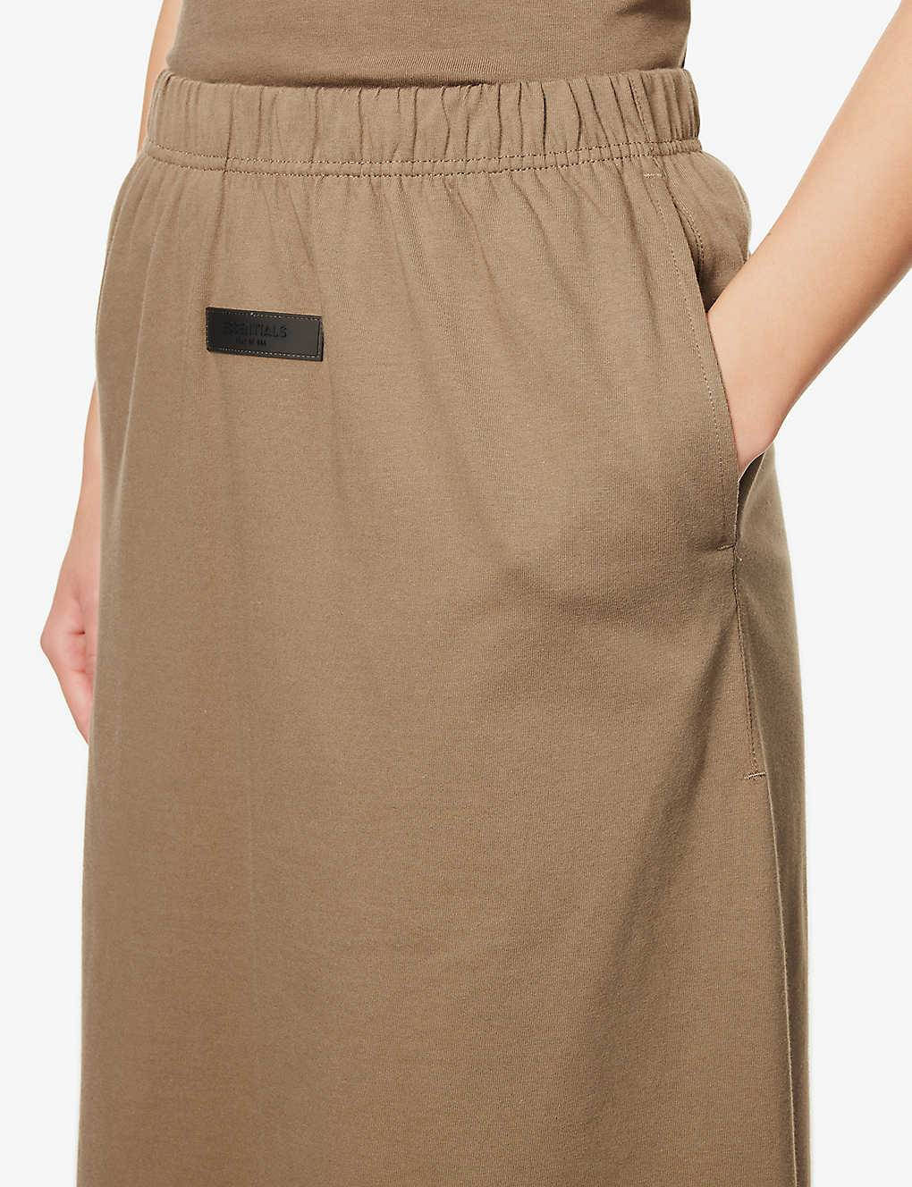 Fear of God ESSENTIALS Midi Skirt Wood closeup