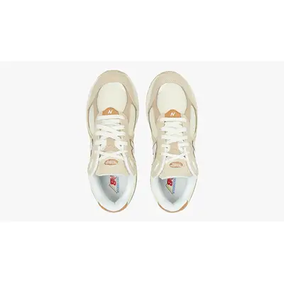 New Balance 2002R Taupe Sandstone M2002RSC Top