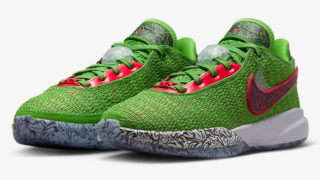 Nike lebron christmas store shoes