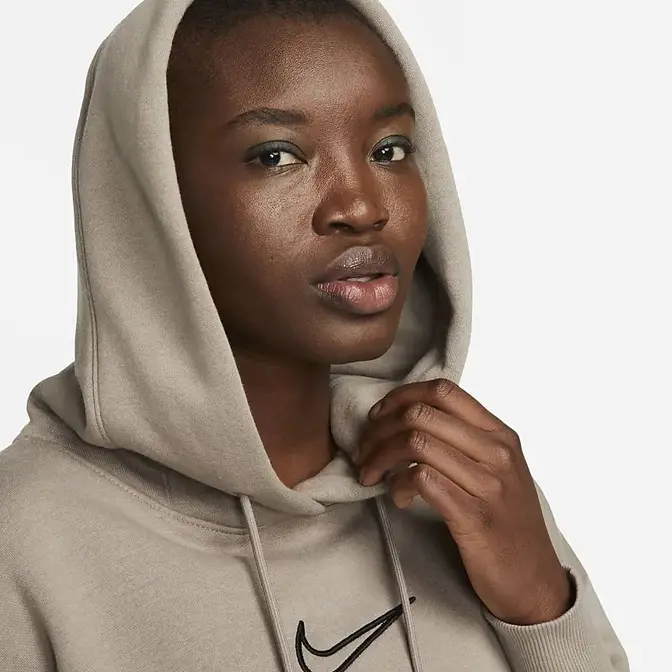 Nike Sportswear Phoenix Fleece Pullover Hoodie in Brown