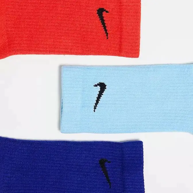 Nike Training Cush 3 Pack Socks Red Blue Navy Full Image