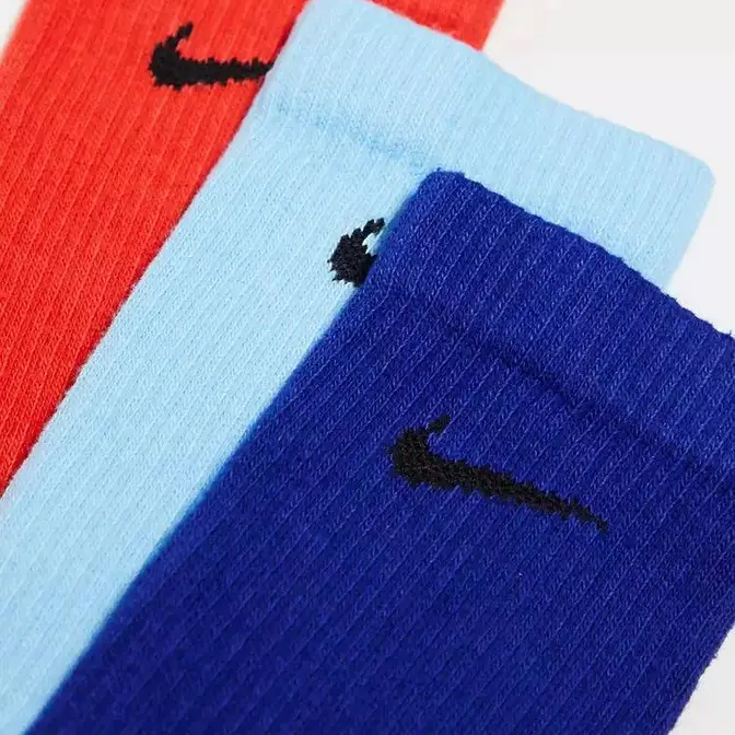 Nike Training Cush 3 Pack Socks Red Blue Navy Logo Closeup