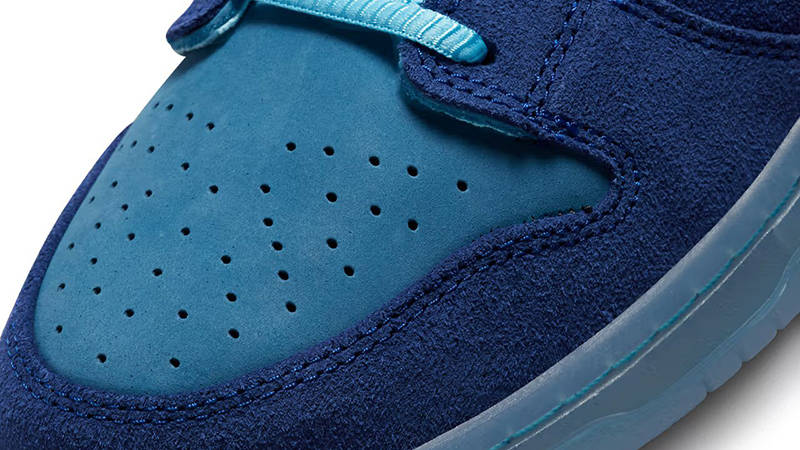 Run The Jewels x Nike SB Dunk Low Blue Pink DO9404-400 Detail