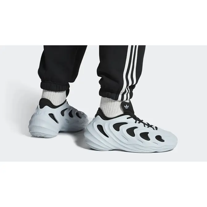 adifom quake black