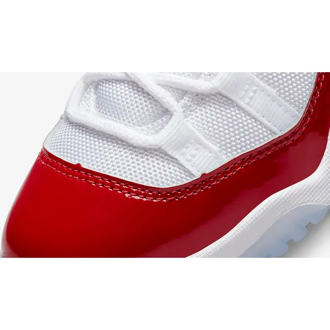 Air jordan 11 retro hot sale red