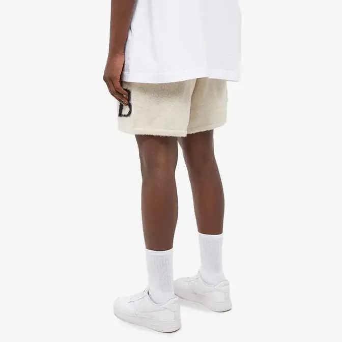 Já disponível em SVD o produto HONOLULU marca que pertence a a coleção Fall Winter 2020 Shorts Ecru Backside