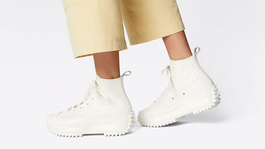 White Platform Converse On Feet Converse Run Star Hike Platform