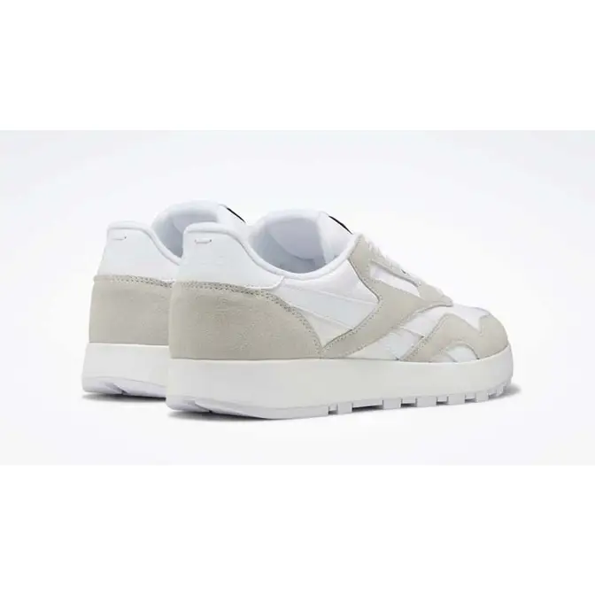maison margiela x reebok classic leather tabi white