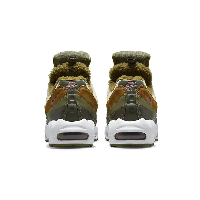 Carhartt x nike air max 95 camo on sale green