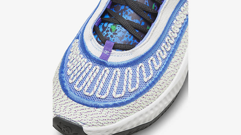 Nike Cosmic Unity 3 White Blue Green toebox