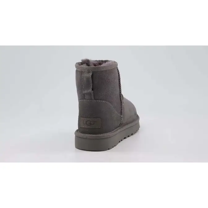 Ugg classic hot sale mini ii