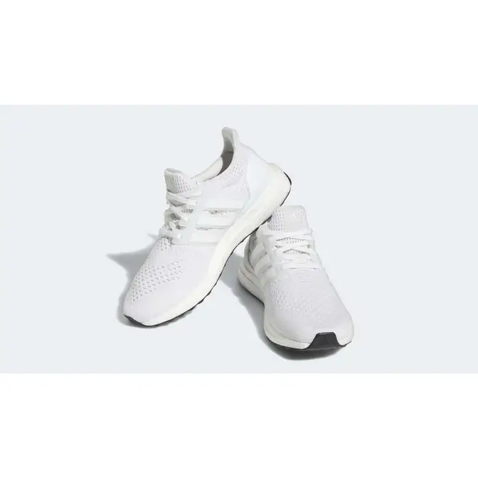 Triple white store ultra boost womens