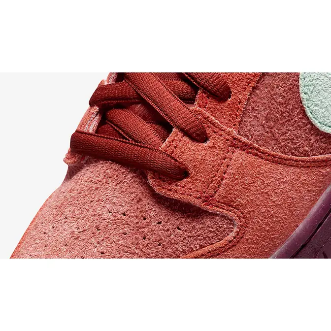 Nike SB Dunk Low 'Mystic Red and Rosewood' (DV5429-601) Release Date. Nike  SNKRS