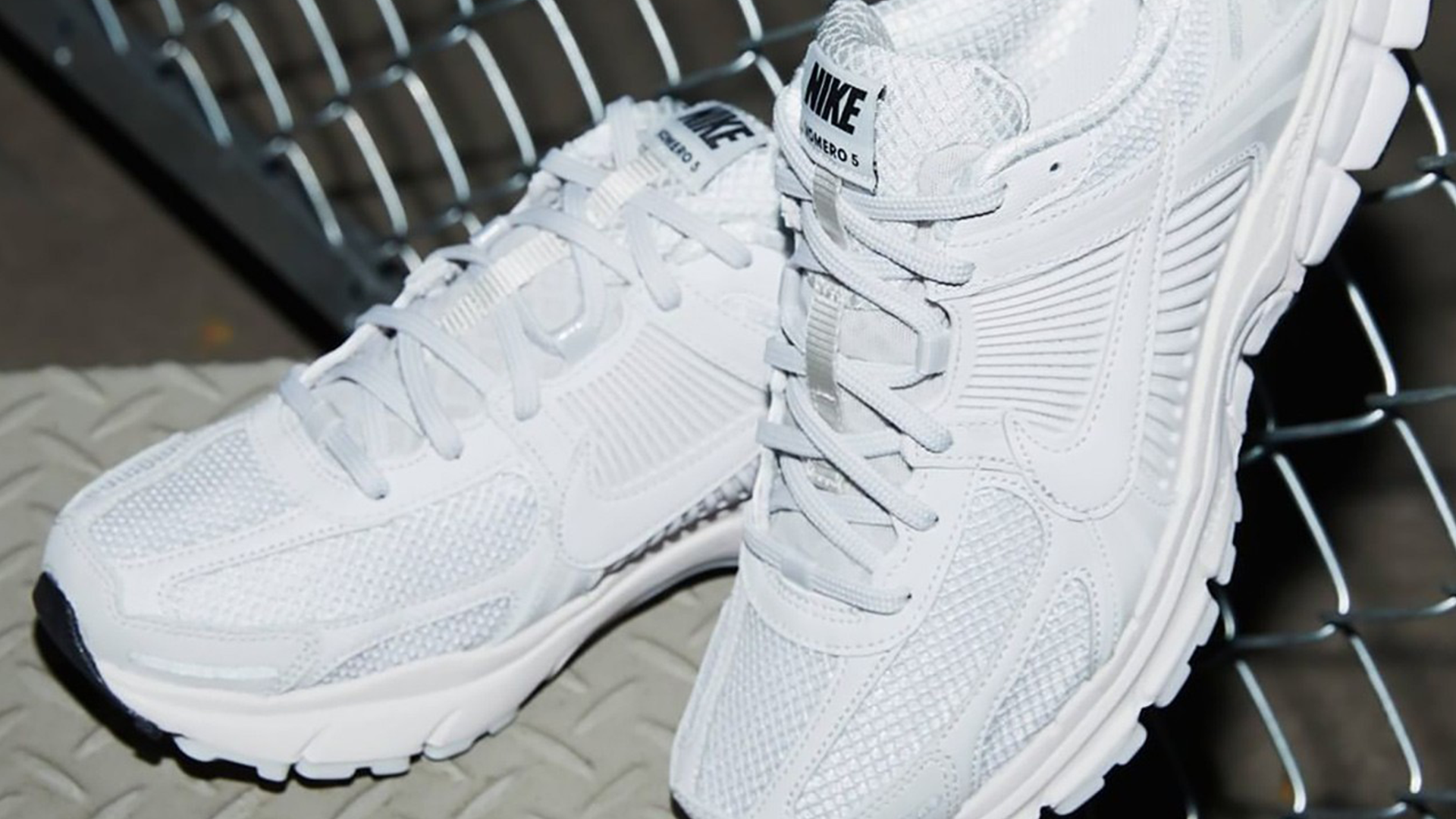 Nike Zoom Vomero 5 White