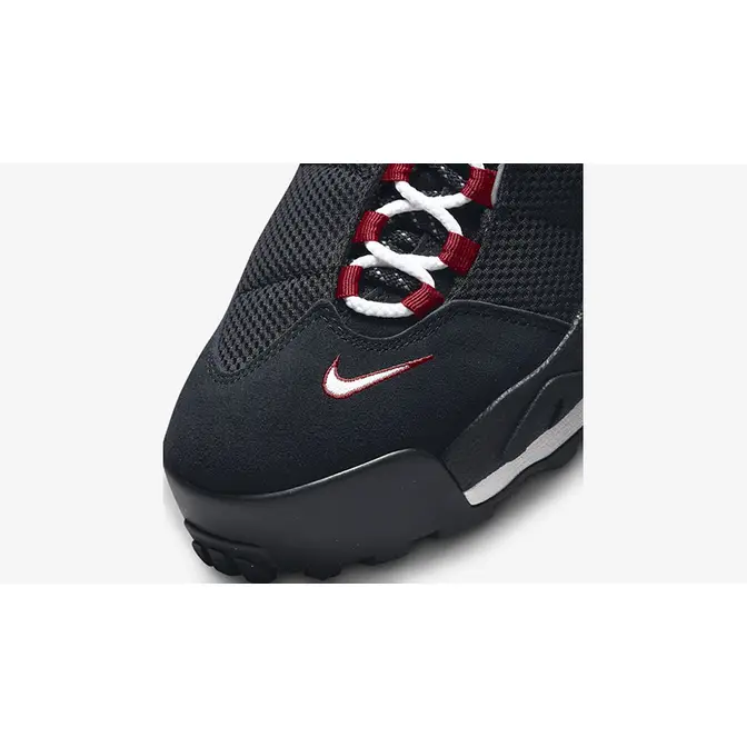 sacai x boots Nike Magmascape Black toe area