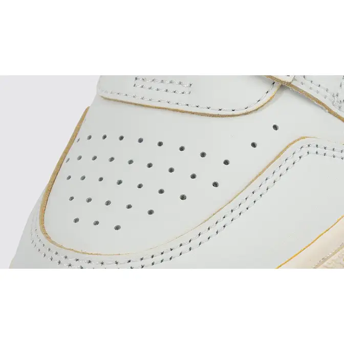 A Ma Maniére x Nike Jordan Jordan 13 Starfish Sneaker Tees Shirt Match White Money Bear DX4976-100 Detail