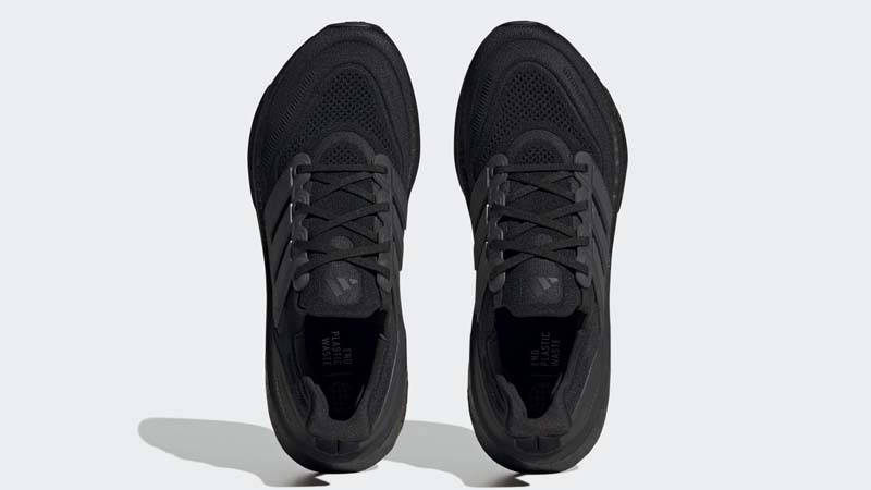 adidas Ultra Boost 23 Triple Black Middle