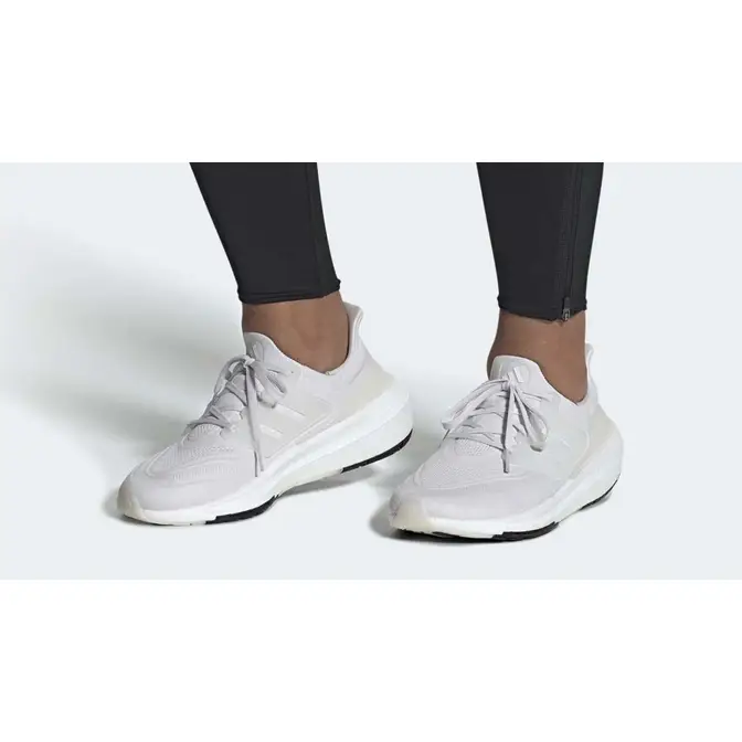 Ultra boost hotsell womens triple white