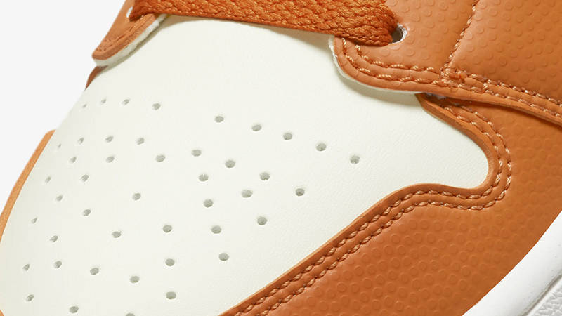 Air Jordan 1 Mid SE Sport Spice DV1302-100 Detail