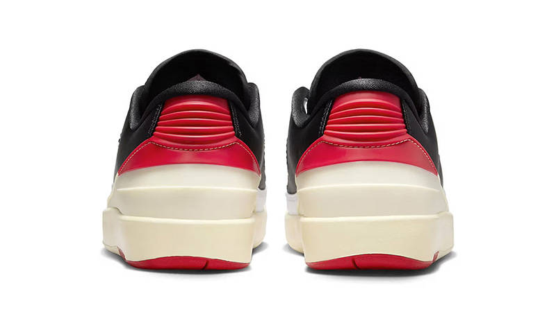 Air Jordan 2 Low Chicago back