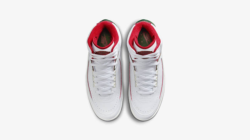 Air Jordan 2 Origins middle